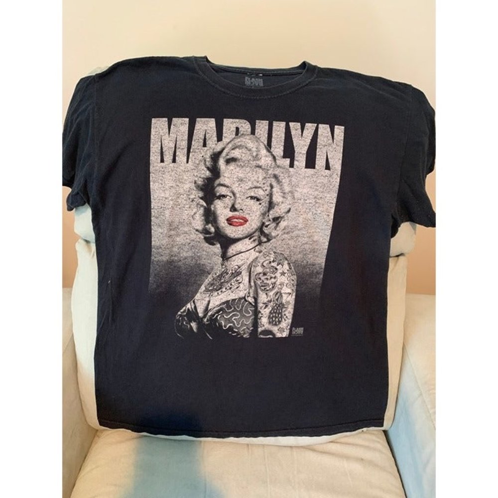 Gently used Marilyn Monroe t-shirt